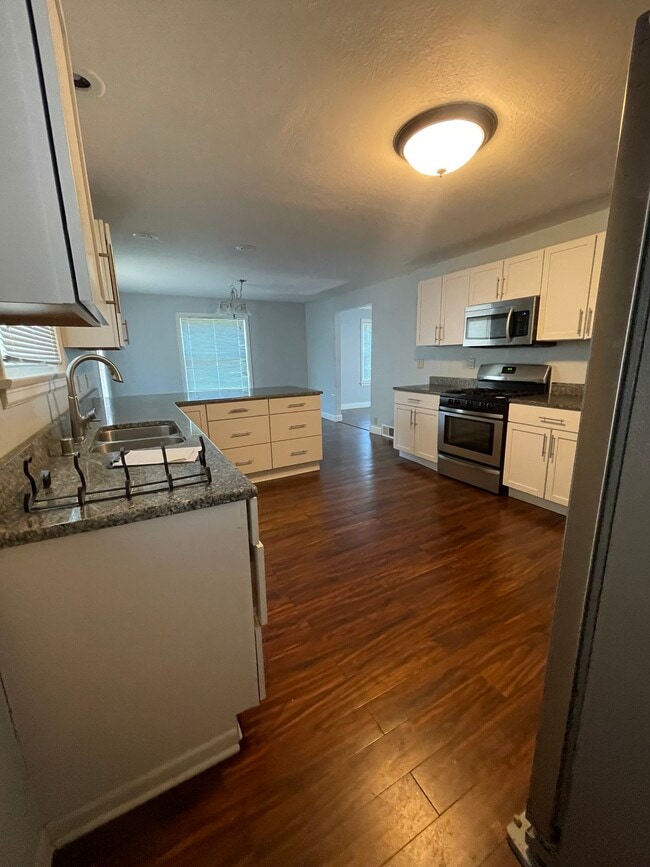 Cocina - 282 N Franklin St