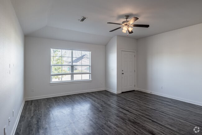 Interior Photo - Habberton Ridge