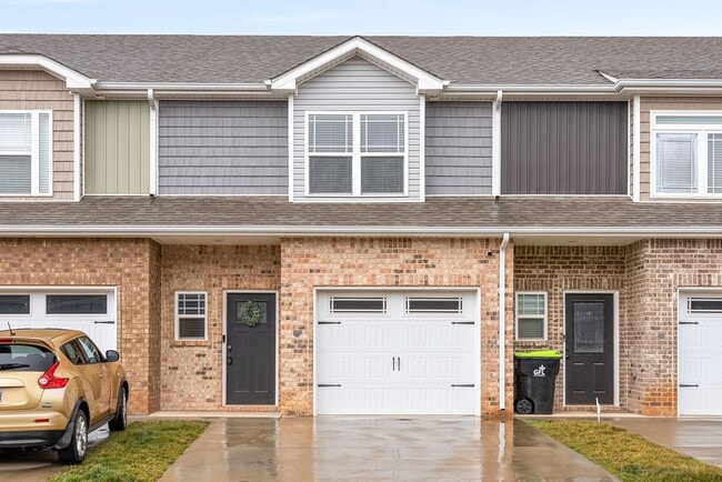 Building Photo - 318 Fallow Cir