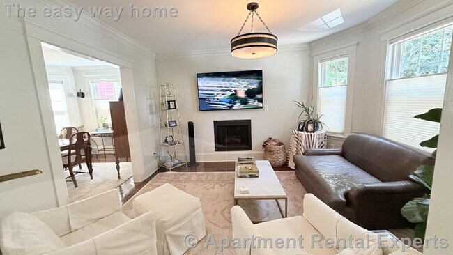 145 Larch Rd Unit 1