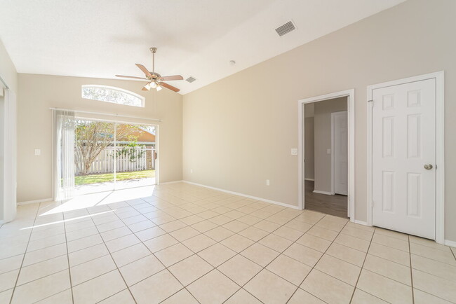 2603 Spring Hill Dr