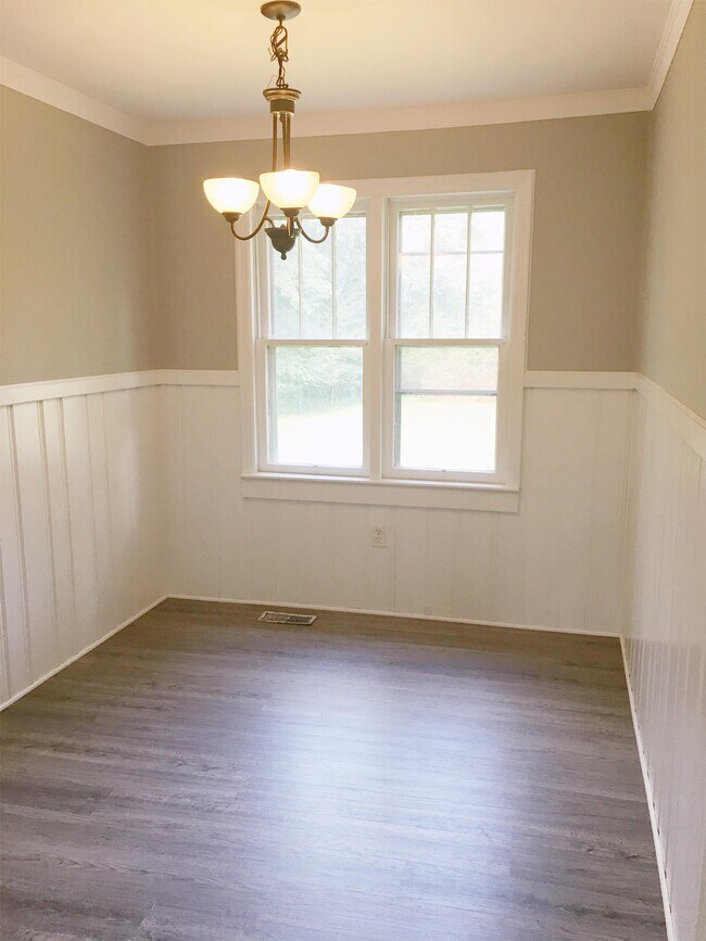 Photo - 209 Pine Valley Rd
