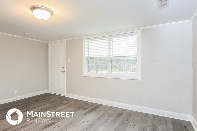 Photo - 255 Daye St
