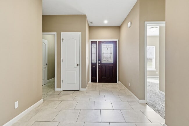 Photo - 3410 Monument Dr