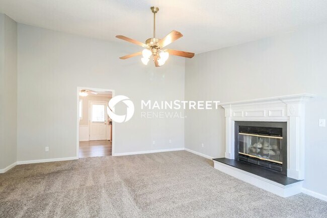 Photo - 3 Bedroom Pet-Friendly Home in Lexington, ...