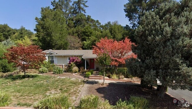 Building Photo - 323 Rheem Blvd Rental