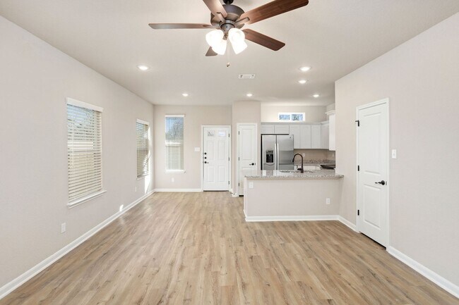 Photo - Beautiful 3/2.5 Townhome