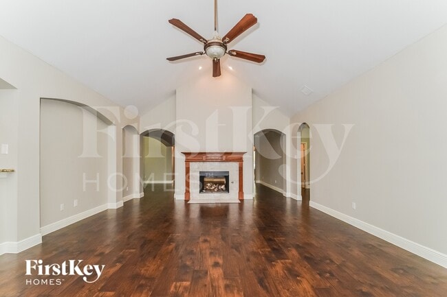 Photo - 3921 Cloudcrest Dr