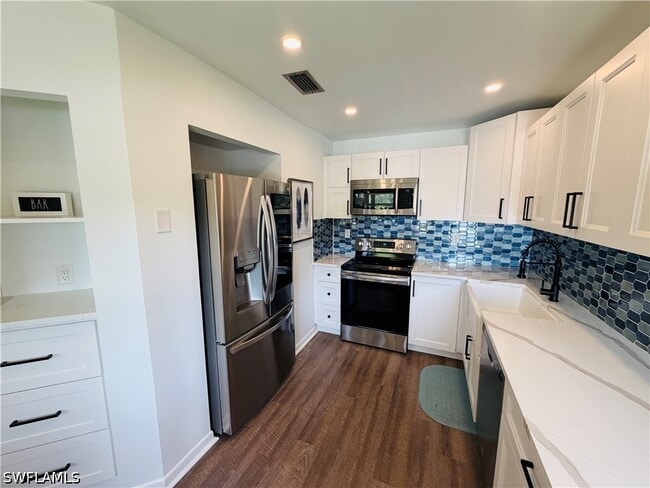 Building Photo - 1522 Mainsail Dr Unit 4