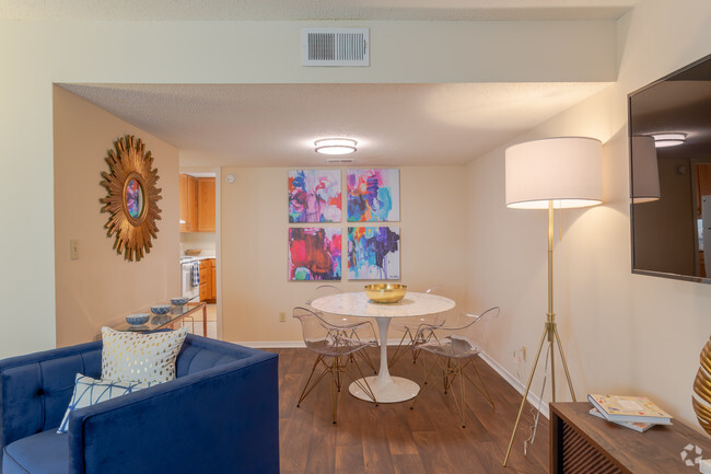 2BR,1.5BA - The Estates At Lafayette Square Apartments