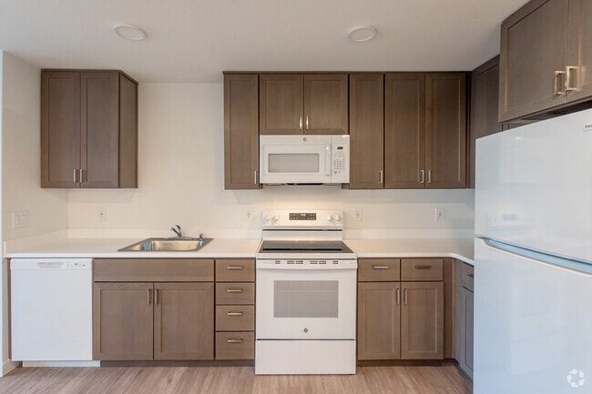 1BR,1BA - 571SF - Kitchen
