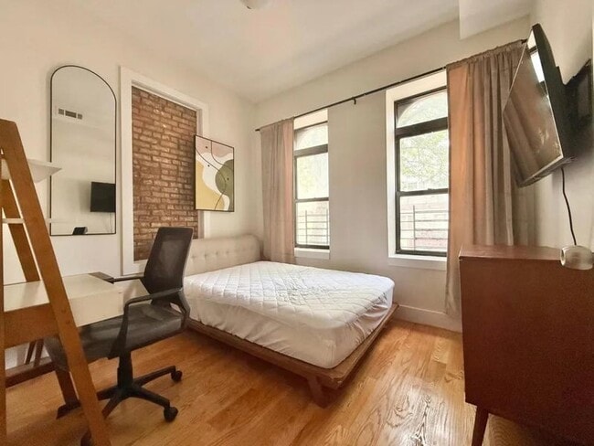 Photo - Nice room in a good neighborhood Unit 1R