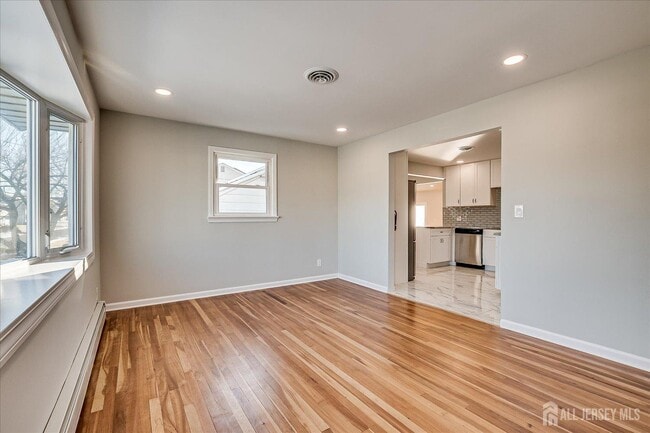 Photo - 145 Somerset Ave