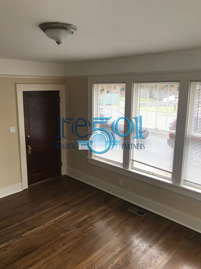Photo - *New Price* Newly Renovated Immaculate Condo In Hillcrest!!!!! Just Blocks from UAMS!!