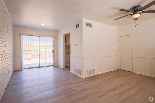 Building Photo - 1303 65th Dr Unit 11 Rental