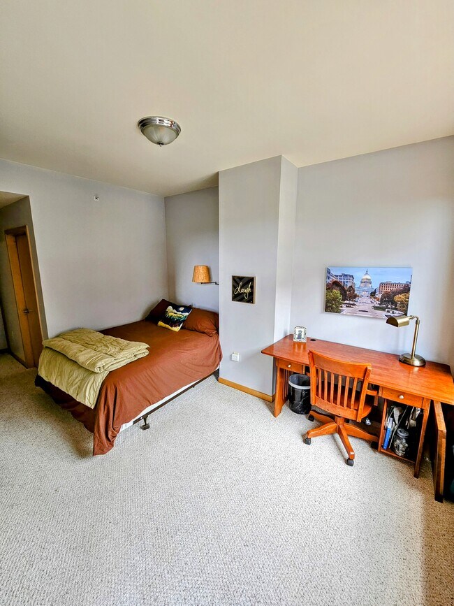 Master Bedroom - 333 W Mifflin St Unit 9100