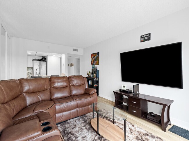 900 River Reach Dr Unit 406