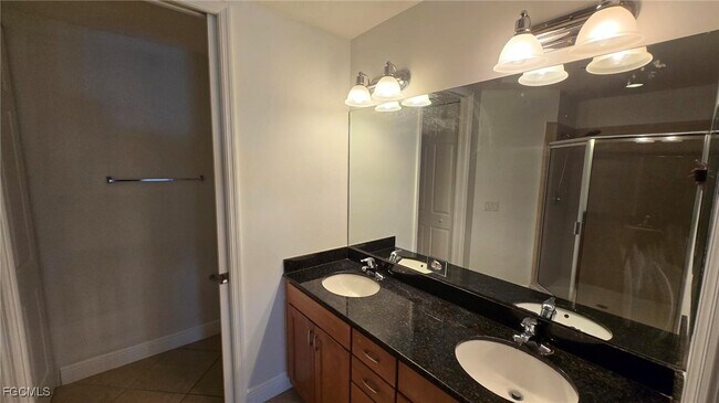 Photo - 13780 Julias Way Unidad 1024