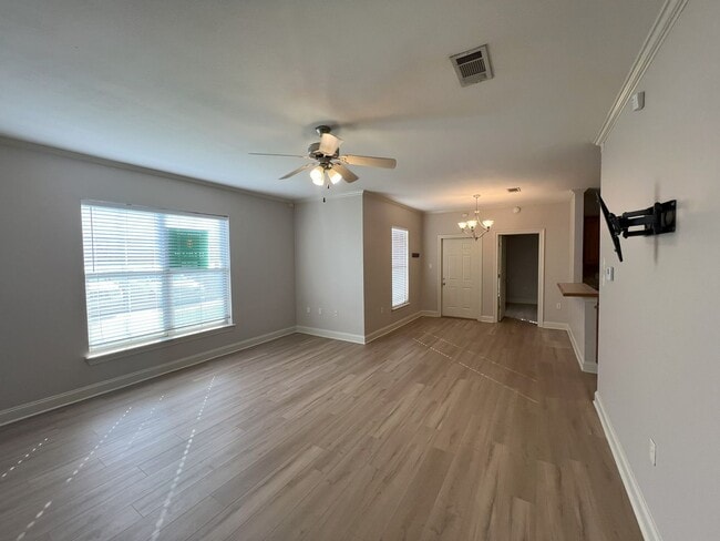 Photo - mjj7300 Unit 18