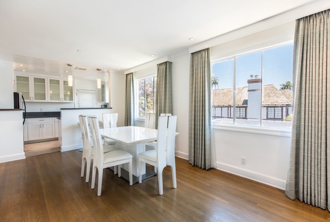 Furnished* Dining Area - 130 San Vicente Blvd Rental