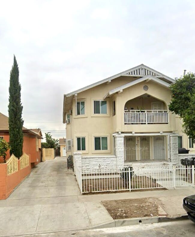 Building Photo - 4433 Towne Ave Rental