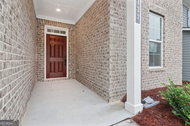 Photo - 127 Vivian Ln