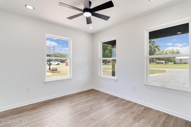Photo - 142 Racca Rd