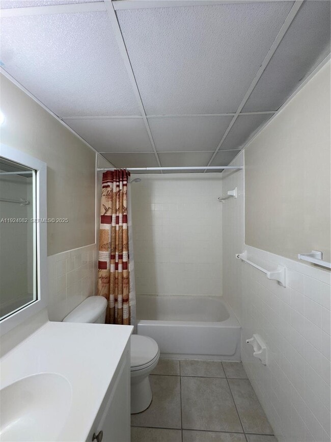 Photo - 6930 Miami Gardens Dr Unit 1-307