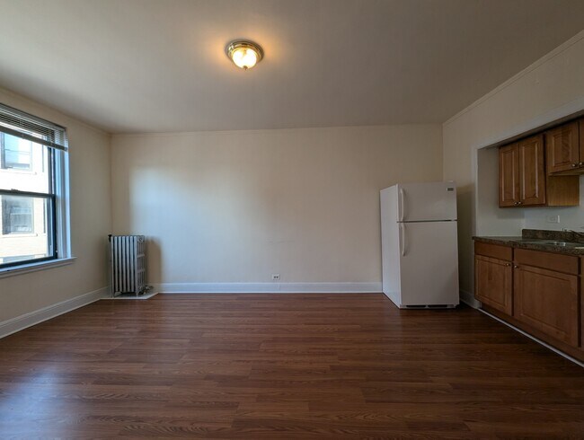 Photo - 3335 W Diversey Ave Unit 232