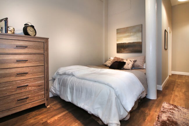 #204 - 44 Winter St