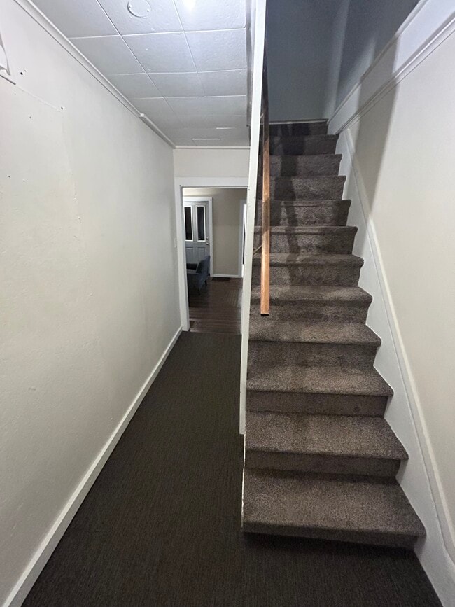 Photo - 171 W Seneca St