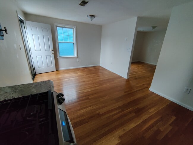 Kitchen - 235-2 Columbia Rd Unit 2