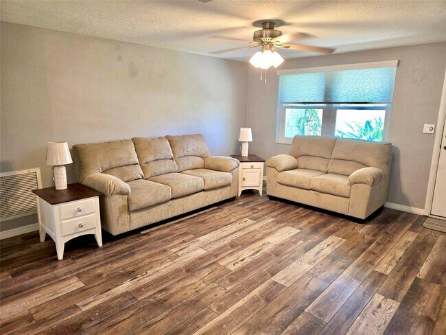 Photo - 1354 Linstock Dr