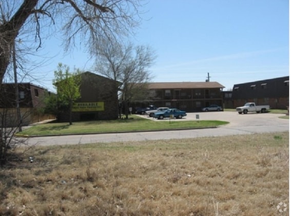 Building Photo - Maple Apartments
