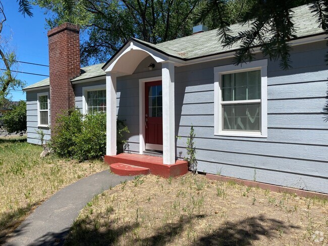 Building Photo - 2 bedroom 1 bath home