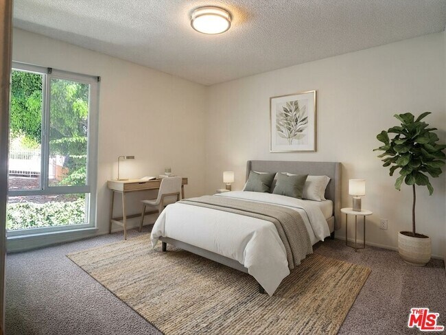Photo - 10933 Wellworth Ave Unit 1C