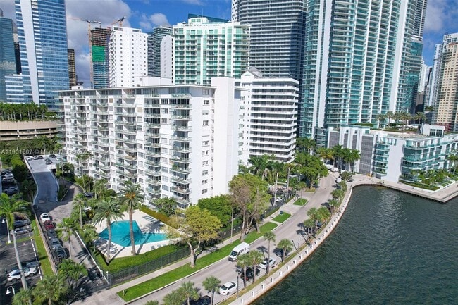 Building Photo - 1408 Brickell Bay Dr Unit 1106
