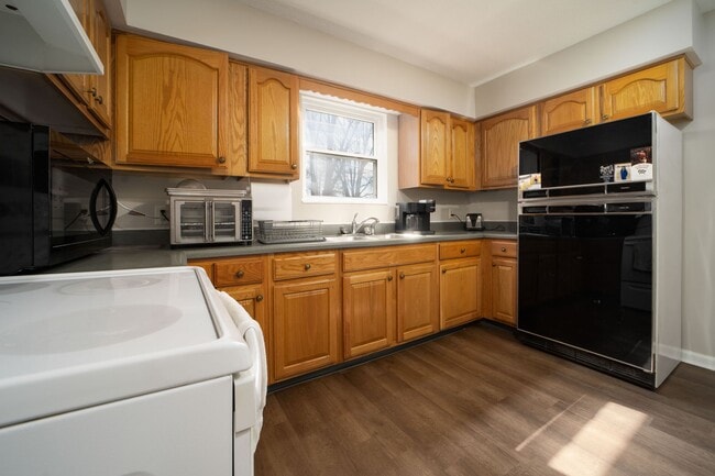 Photo - Beautiful 3 Bedroom Home outside of Centerville