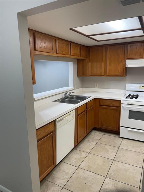 Photo - 411 Emerald Ave