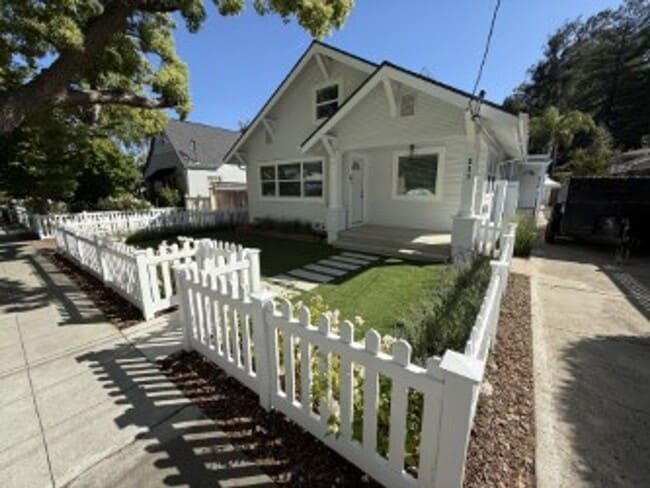 Building Photo - 111 Loma Alta Ave Unit A