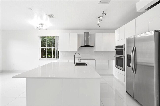 Photo - 3802 SW 165th Terrace