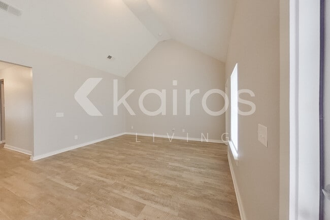 Photo - 8005 Shadesbrook Dr