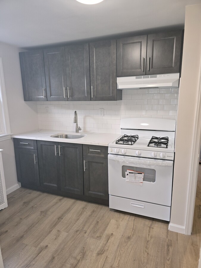 Photo - 63 1st St Apartments Unit #2