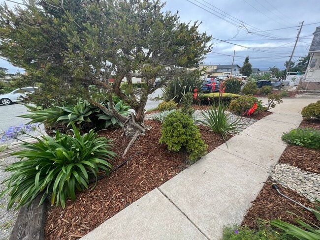 Photo - 1234 Bolton Dr