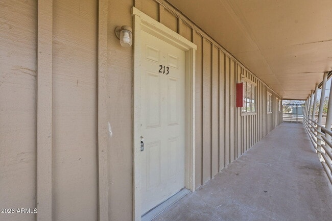 Photo - 2150 W Missouri Ave Unit 213