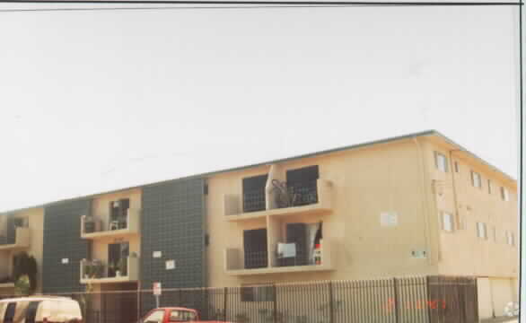 Photo - 3130 Euclid Avenue Apartments