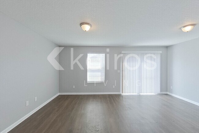 Photo - 1311 Mull St