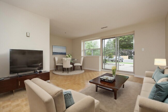 Photo - Bowling Green IV