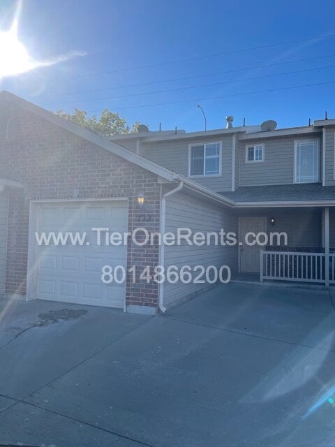 NO DEPOSIT option available for qualified ... - NO DEPOSIT option available for qualified ... Apartment Unit 122