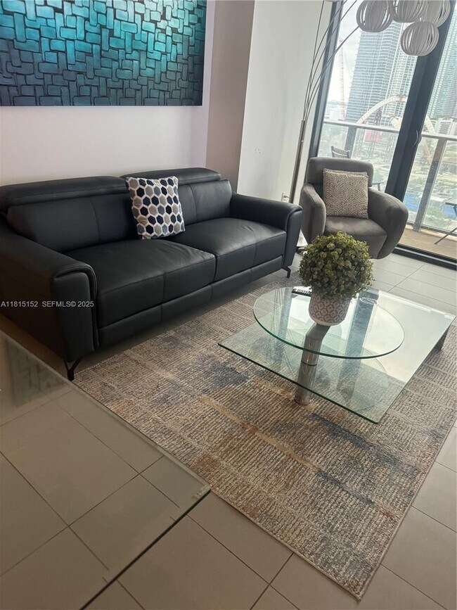 Photo - 1600 NE 1st Ave Unidad 1808